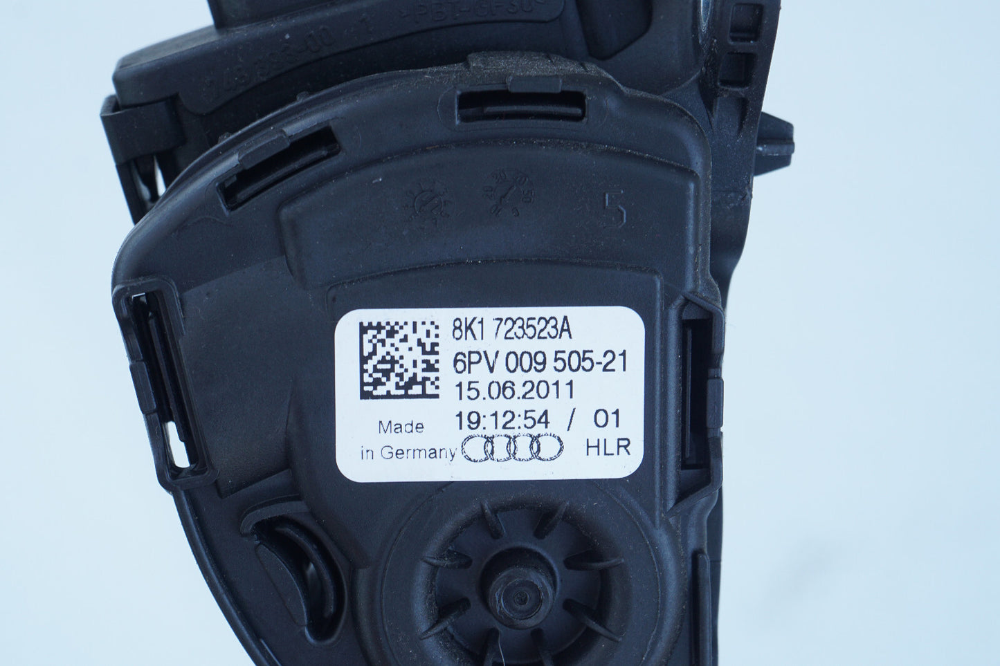2011-2018 AUDI C7 A6 A7 A8 GAS ACCELERATOR PEDAL 8K1723523A OEM