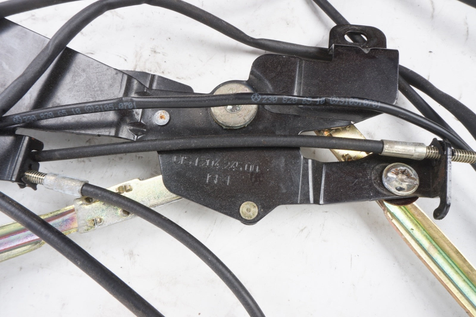 2003 - 2012 Mercedes R230 SL550 SL500 SL55 Front Top Roof Lock Latch Actuator