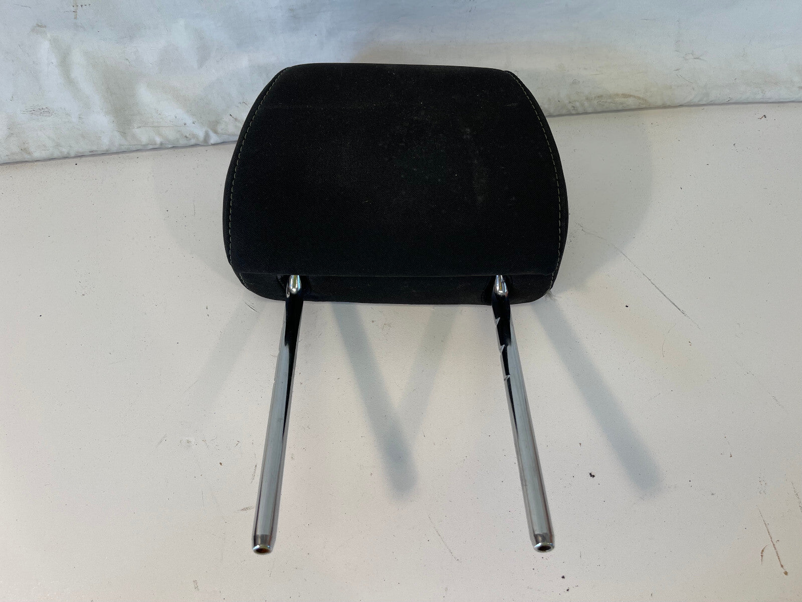 16 17 18 FORD FOCUS FRONT SEAT HEADREST OEM