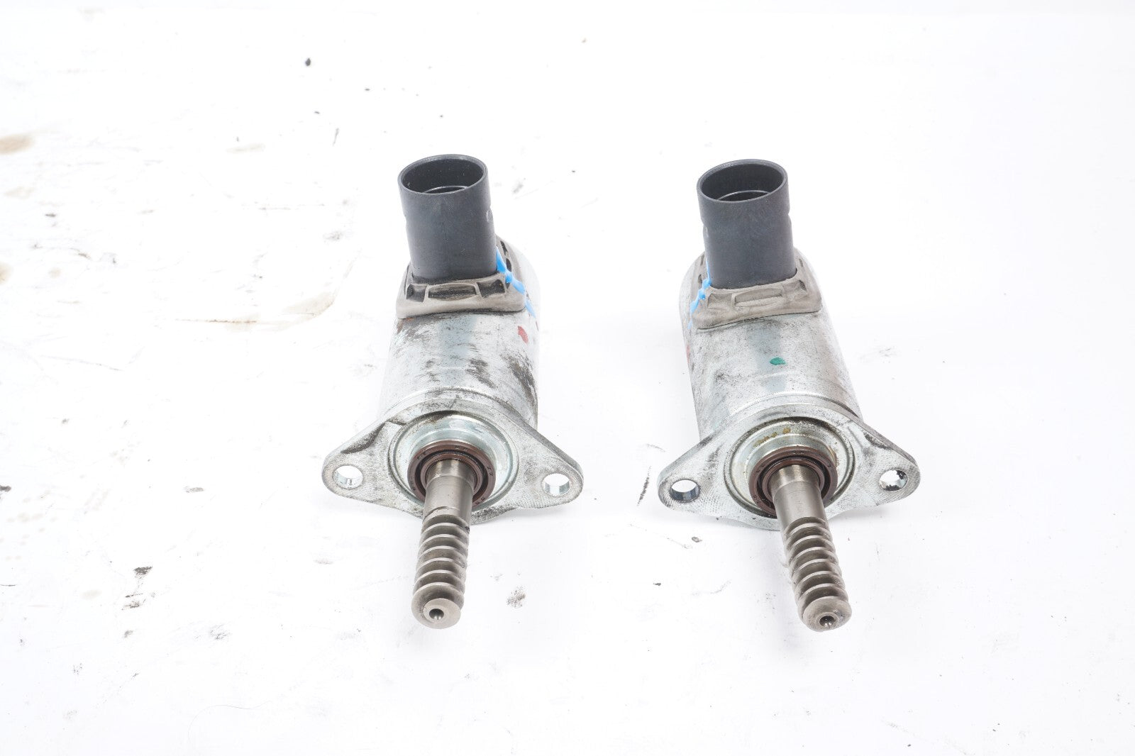 13 - 18 BMW 550I 650I 750I 4.4L N63 Valve Timing Solenoid Actuators SET of 2 OEM