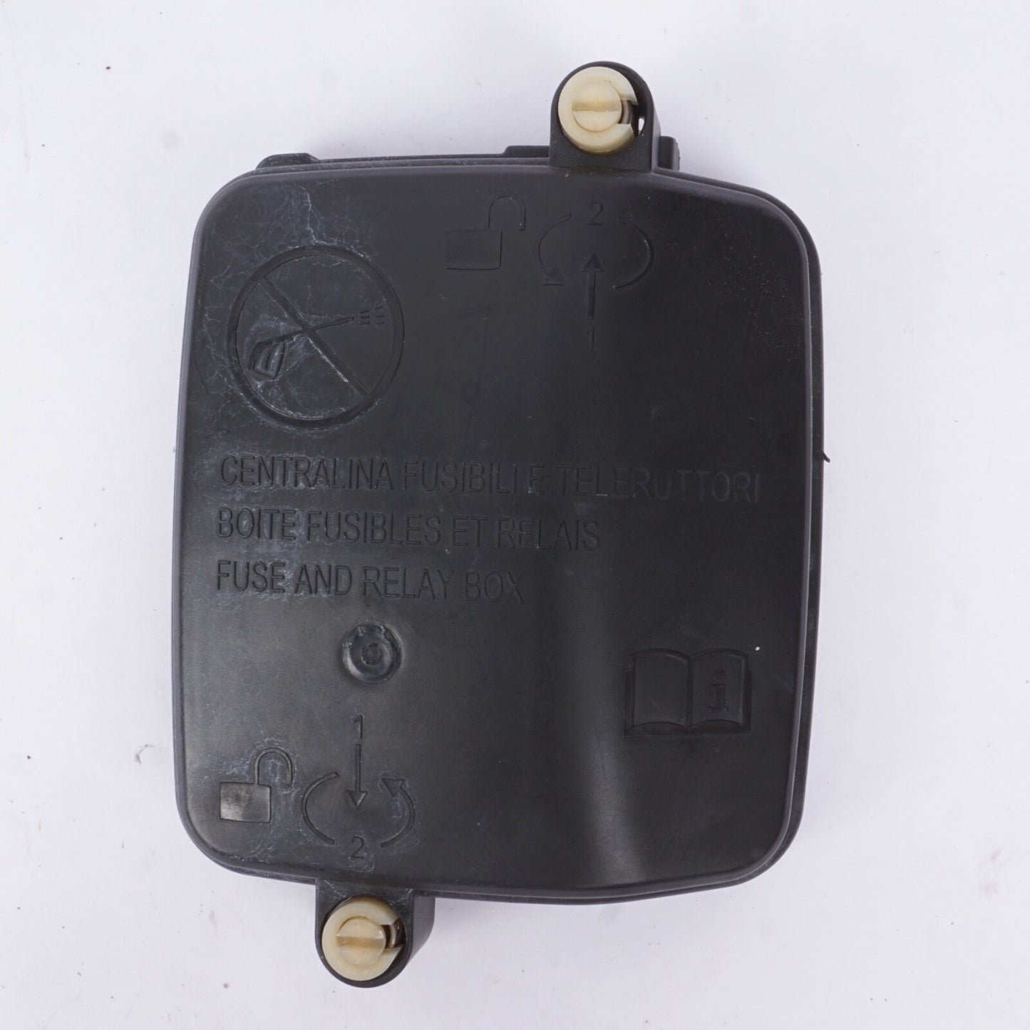 17-20 Alfa Romeo Giulia Front Right Floor Fuse Box Lid Cover 50547168 Oem