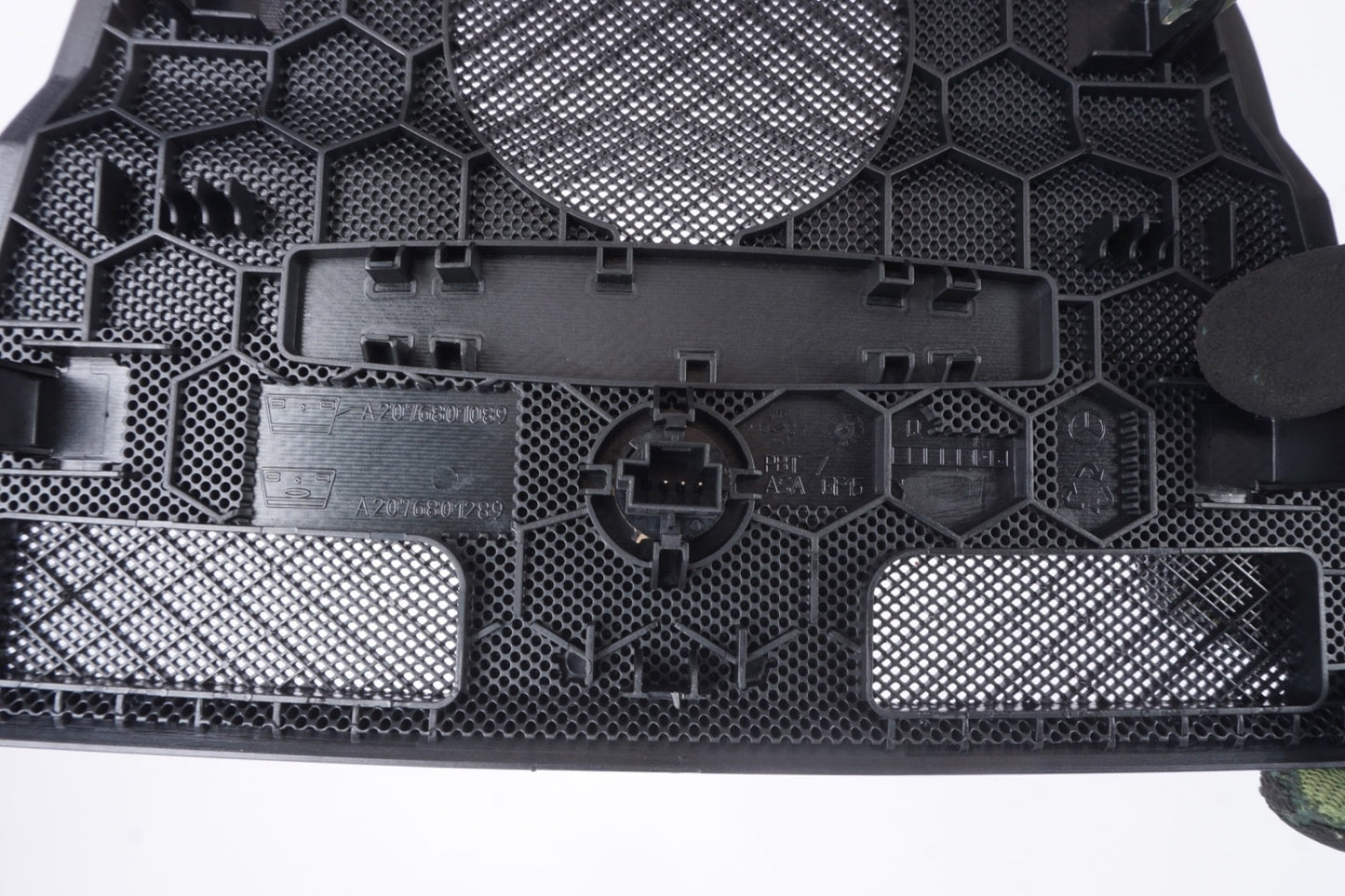 10-17 Mercedes W207 E350 E550 Dashboard Dash Grille Speaker Cover Oem