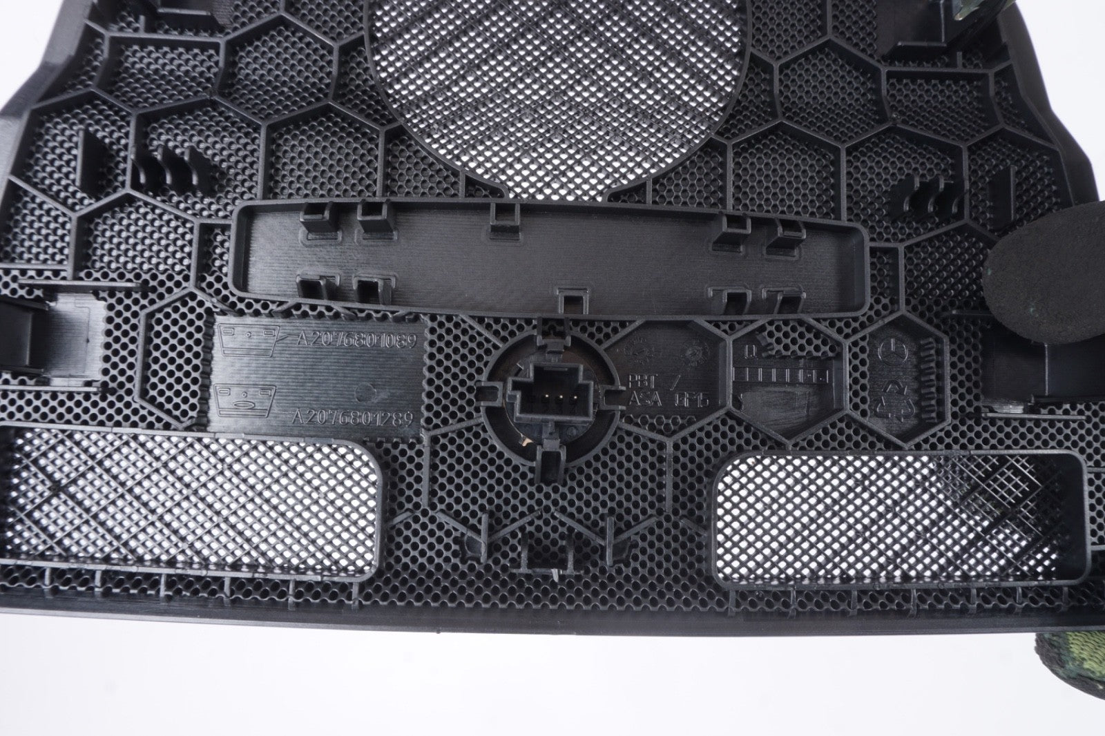 10-17 Mercedes W207 E350 E550 Dashboard Dash Grille Speaker Cover Oem