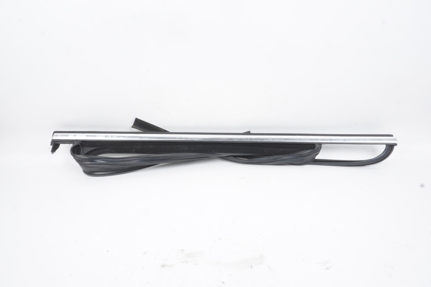 2020 - 2025 MERCEDES-BENZ GLB250 EQB REAR LEFT SIDE DOOR UPPER TRIM MOLDING SEAL