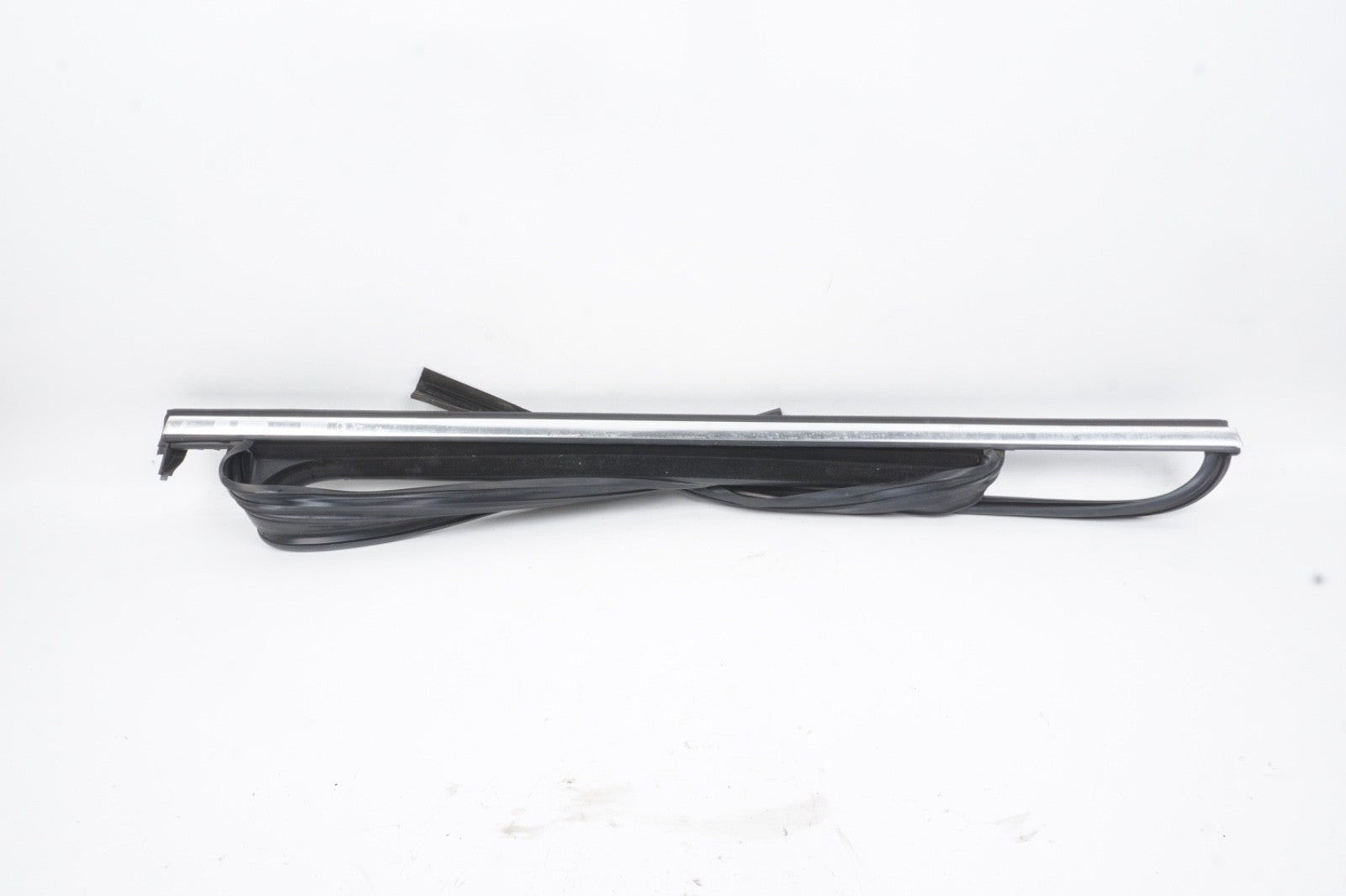 2020 - 2025 MERCEDES-BENZ GLB250 EQB REAR LEFT SIDE DOOR UPPER TRIM MOLDING SEAL