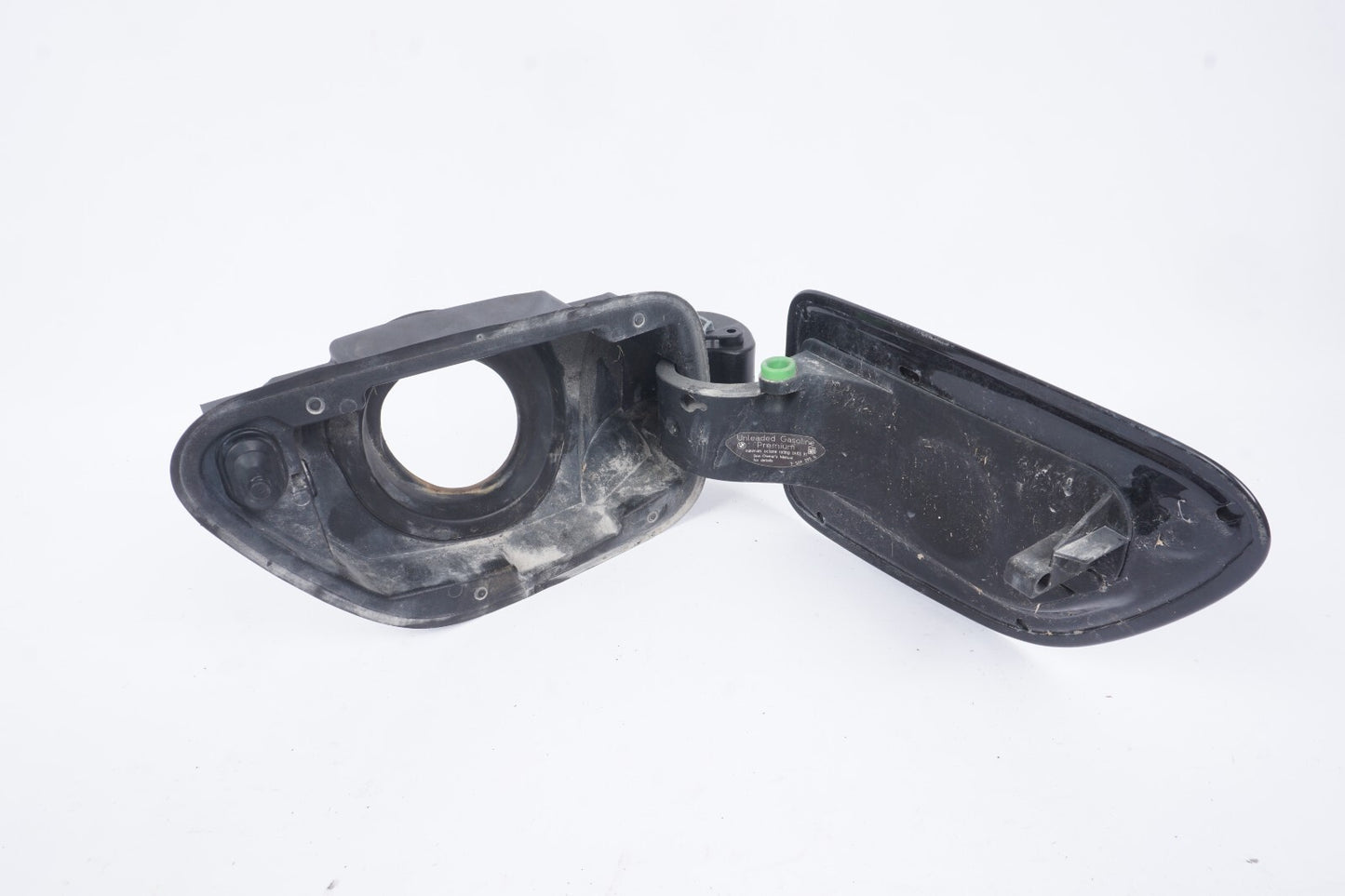 2004 - 2010  BMW 650i E63 E64 Fuel Tank Door & Cap w/ Actuator OEM