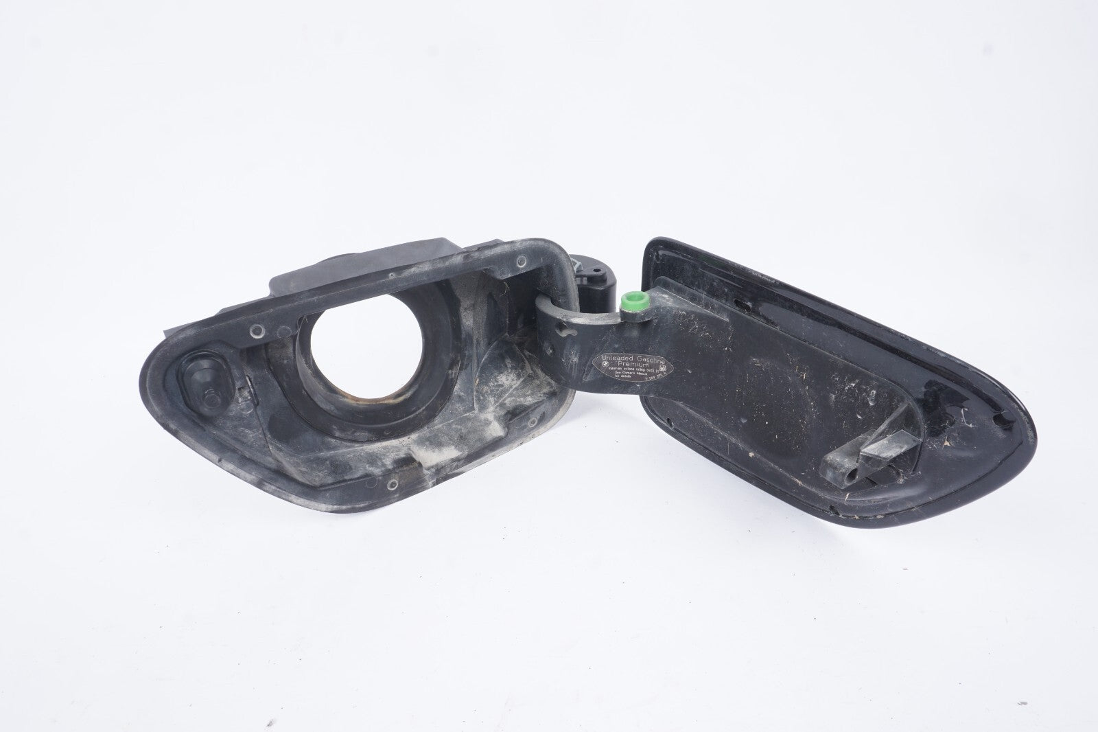2004 - 2010  BMW 650i E63 E64 Fuel Tank Door & Cap w/ Actuator OEM