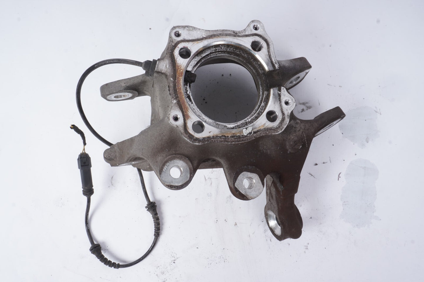 2012 - 2018 BMW 650i 640i Rear Right Spindle Knuckle Wheel Bearing Housing  OEM