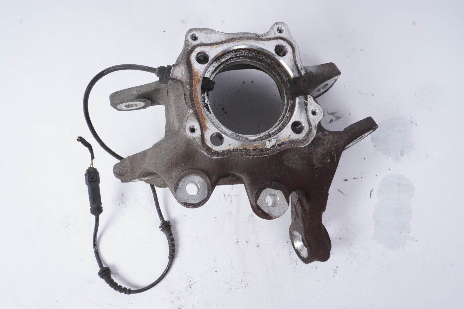 2012 - 2018 BMW 650i 640i Rear Right Spindle Knuckle Wheel Bearing Housing  OEM