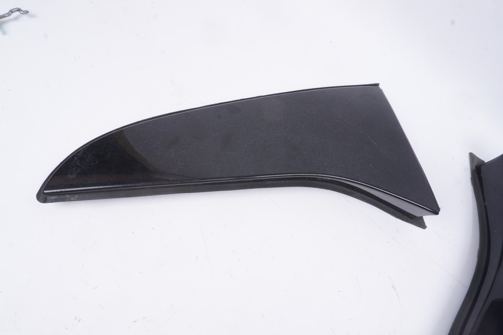 2020-2023 MERCEDES GLB250 LEFT AND RIGHT SET  REAR SPOILER SIDE MOLDING