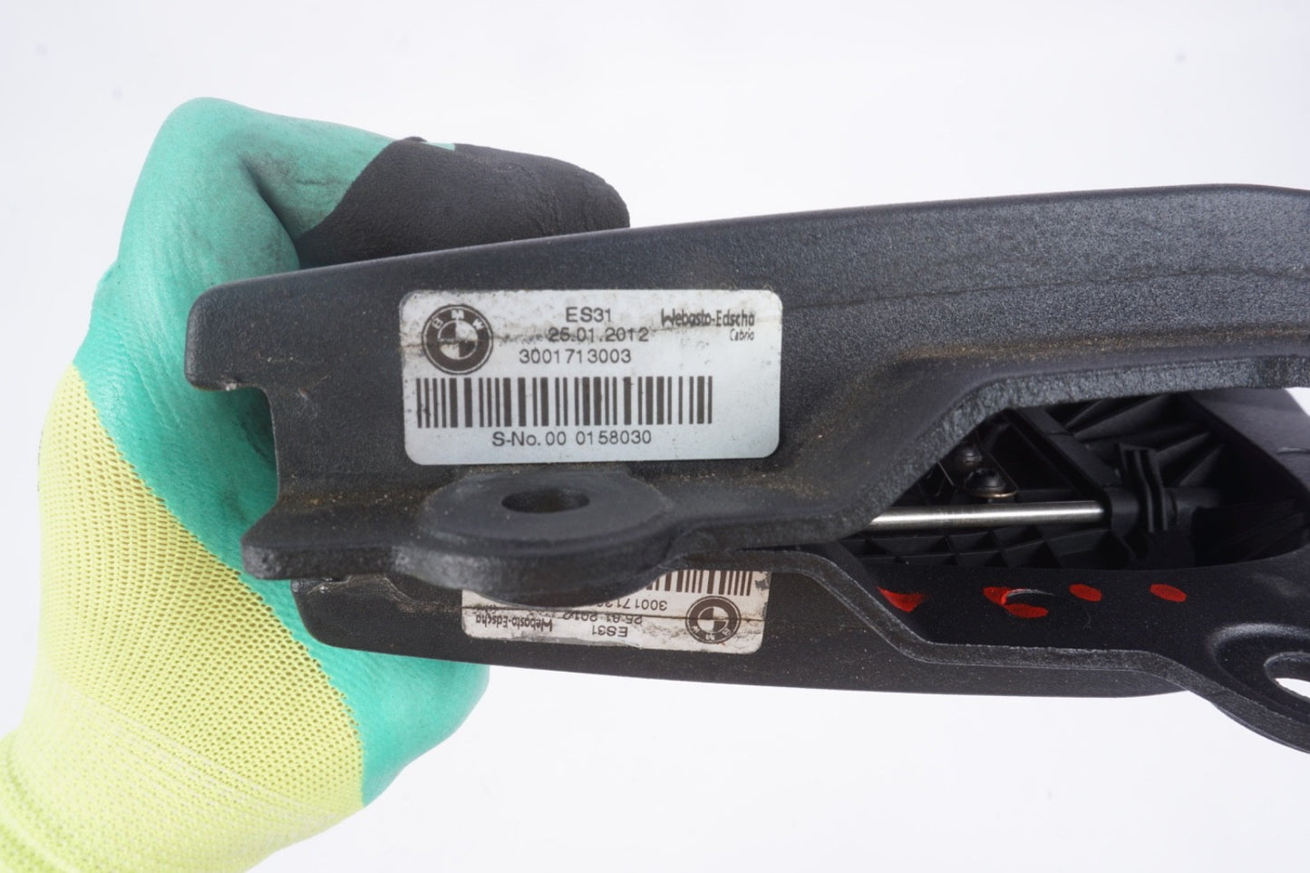2013-2019 BMW 328 428  Left Right Side Rear Convertible Roof Flap Linkage Outlet