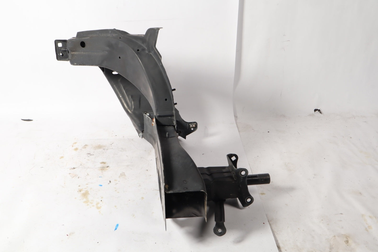 2006 - 2012 Mercedes GL450 ML550 W164 Front Right Headlight Support Bracket Oem