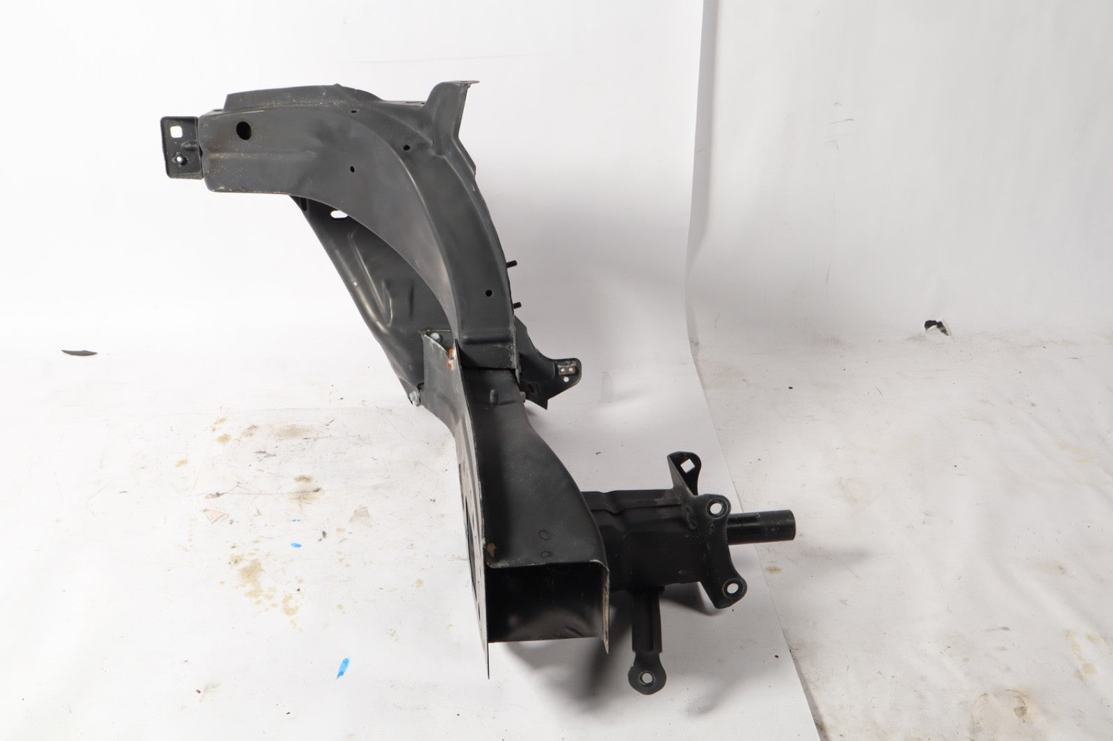 2006 - 2012 Mercedes GL450 ML550 W164 Front Right Headlight Support Bracket Oem