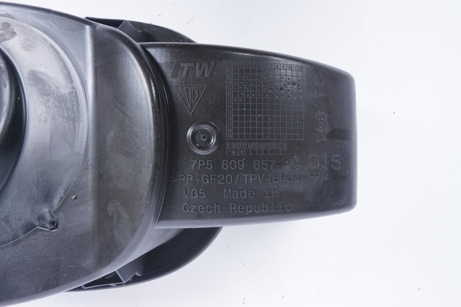 11-18 Porsche Cayenne 958 Gas Fuel Tank Door w/ Cap OEM