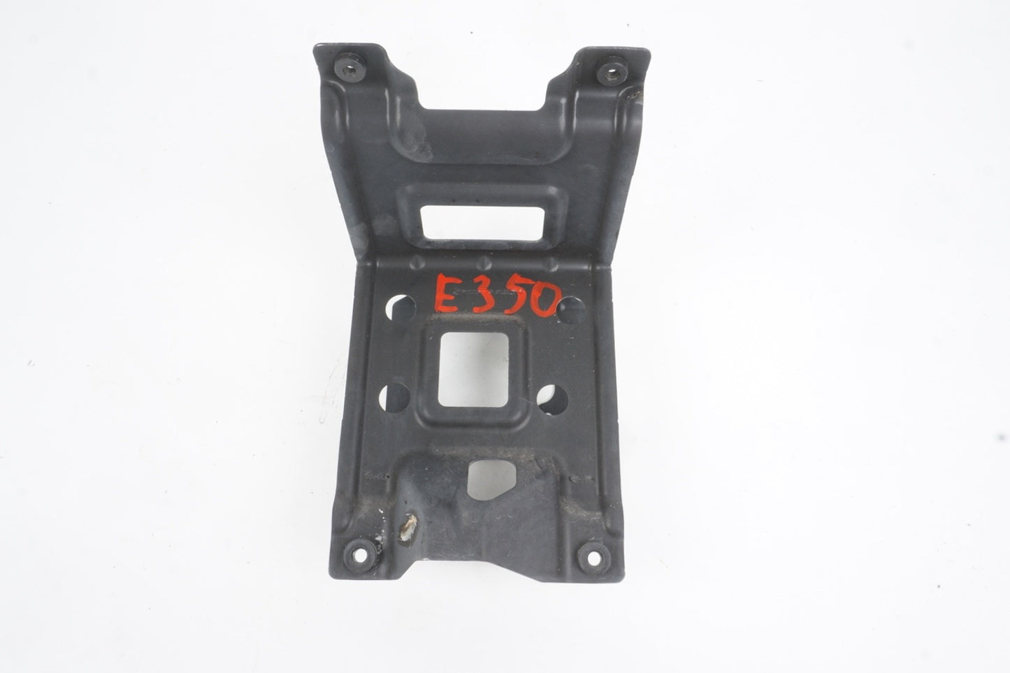 2014 - 2016 Mercedes E350 E400 Radiator Core Support Center Hood Lock Latch