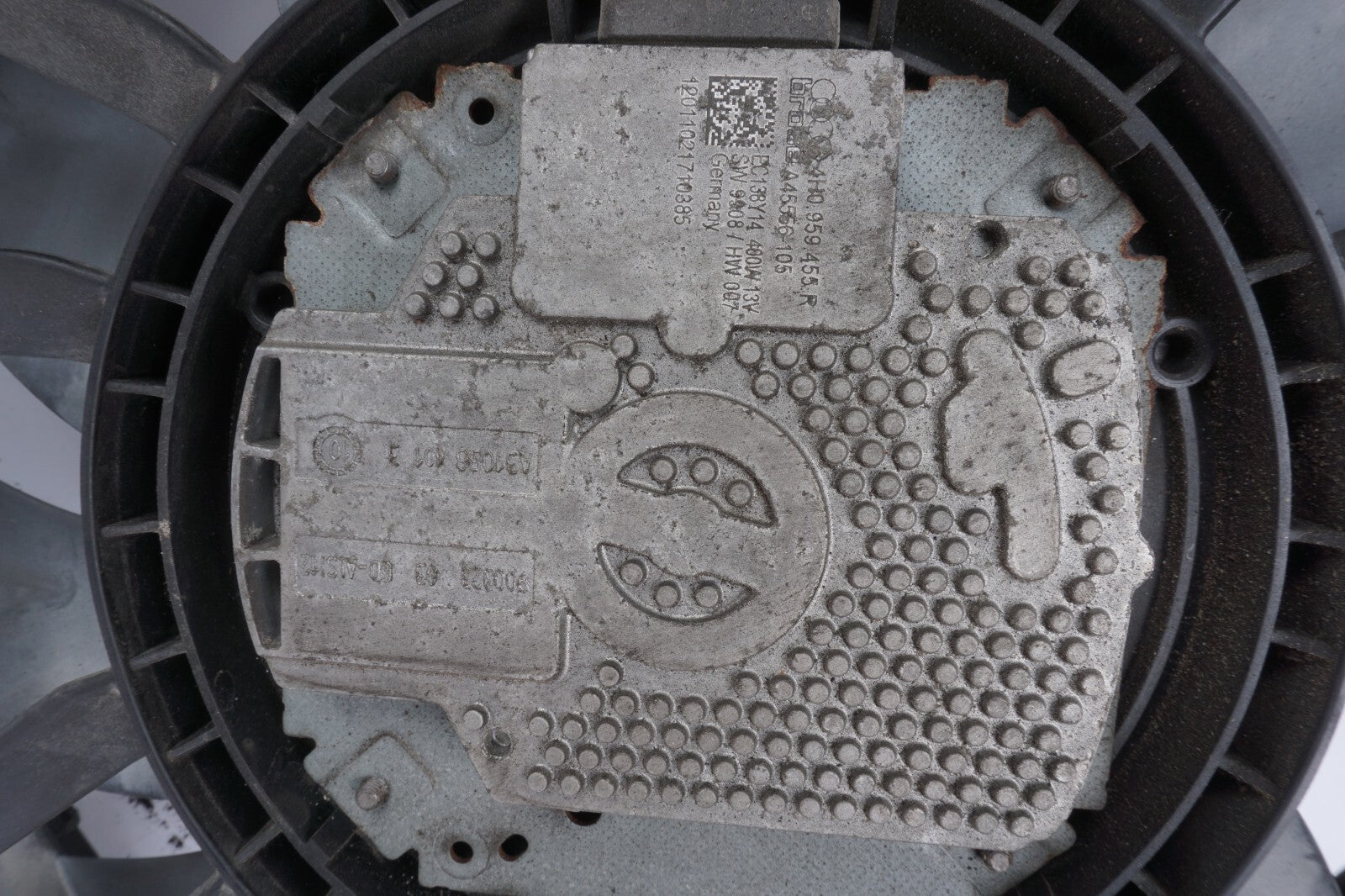 2011 - 2018 Audi A8L A8 3.0l Radiator Cooling Fan & Shrud OEM