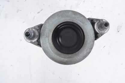 12-15 Mercedes W204 C250 SLK250 Engine Mount Bracket Right Passenger Side OEM