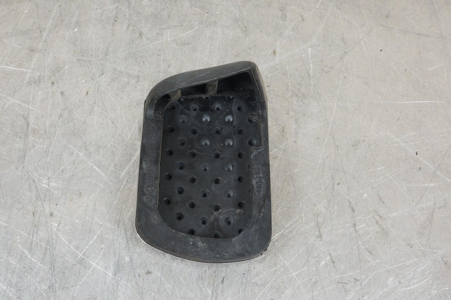 2008-2014 MERCEDES 250 C200 C300 C350 W204 AUTOMATIC BRAKE PEDAL COVER OEM