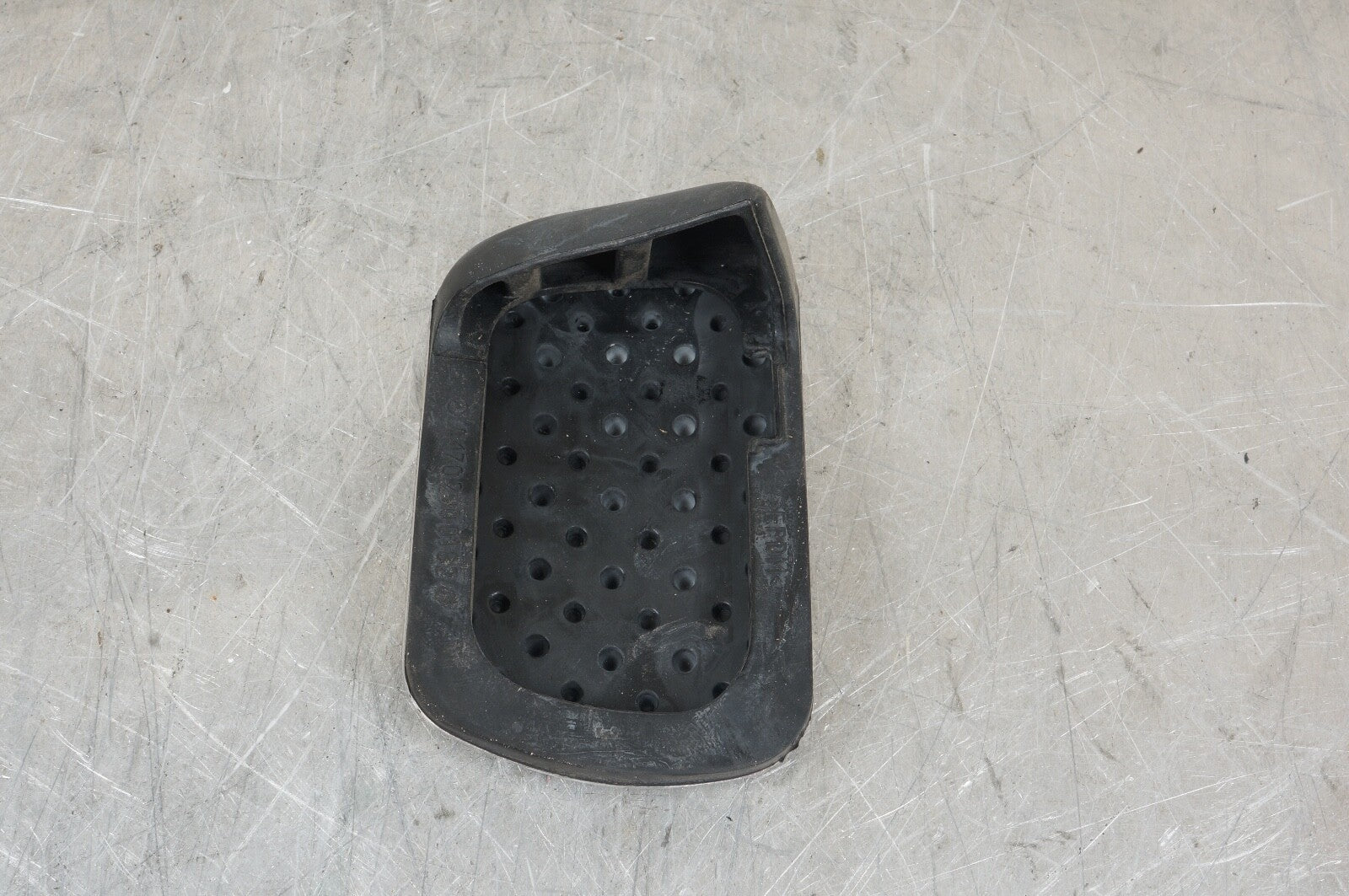 2008-2014 MERCEDES 250 C200 C300 C350 W204 AUTOMATIC BRAKE PEDAL COVER OEM