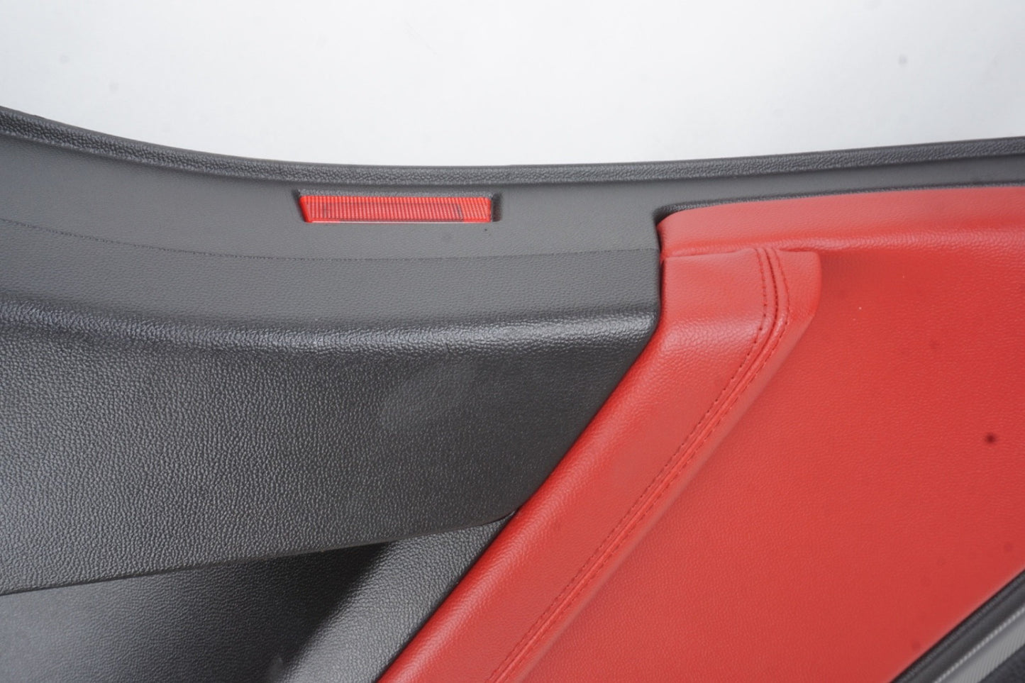 2018 - 2021 ALFA ROMEO STELVIO REAR LEFT DOOR TRIM PANEL OEM 01561502420 RED