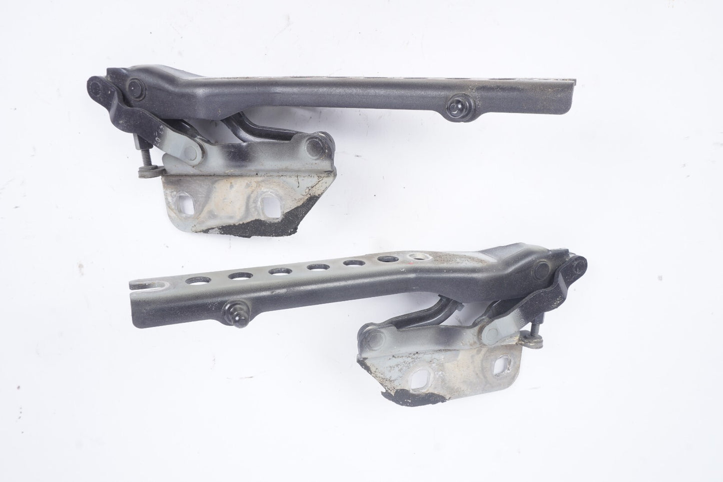 2004  - 2010 Audi A8 A8L Hood Hinge Left & Right OEM