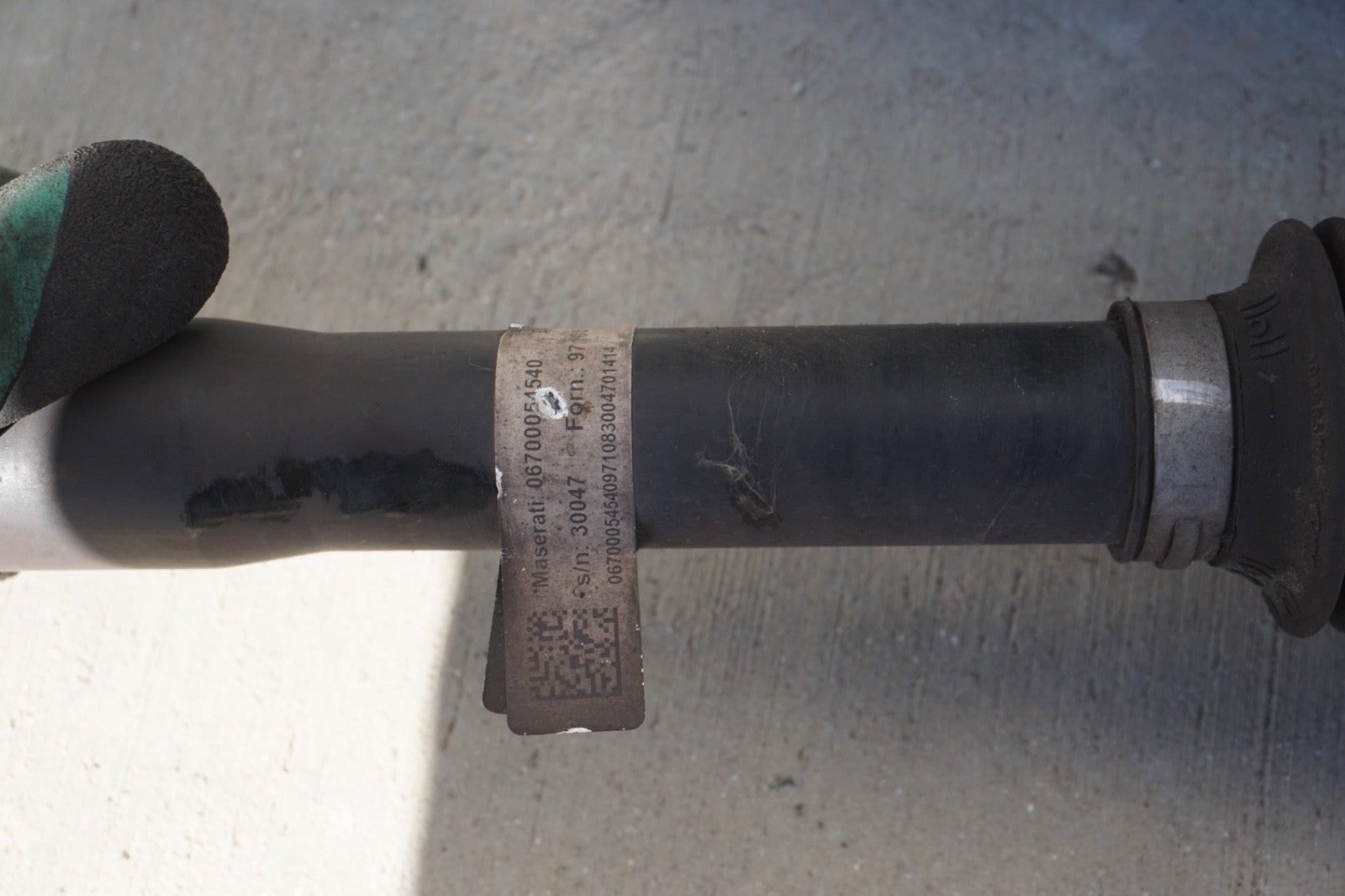 2014 - 2017 Maserati Ghibli Rear Left Side Drive Axle Shaft Drive Shaft