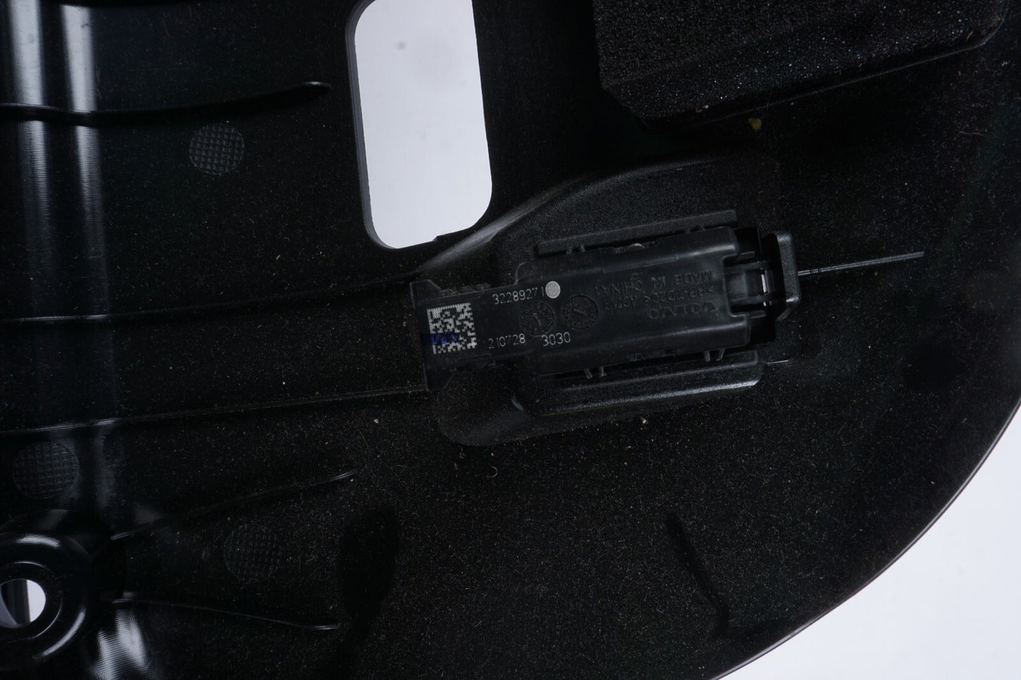 2021 - 2023 Polestar 2 Dash Glove Box Storage Compartment 32234778 OEM