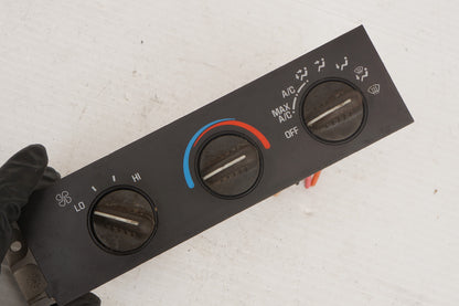 2001 - 2007 CHEVY EXPRESS SAVANA DASH CLIMATE TEMPERATURE HEATER CONTROL OEM