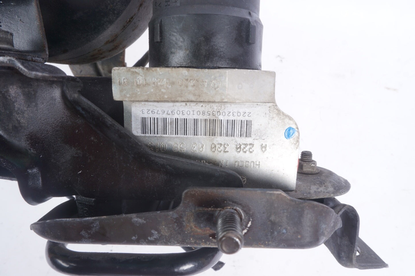 03-06 Mercedes R230 SL500 SL600 Front Hydraulic Suspension Valve Block OEM