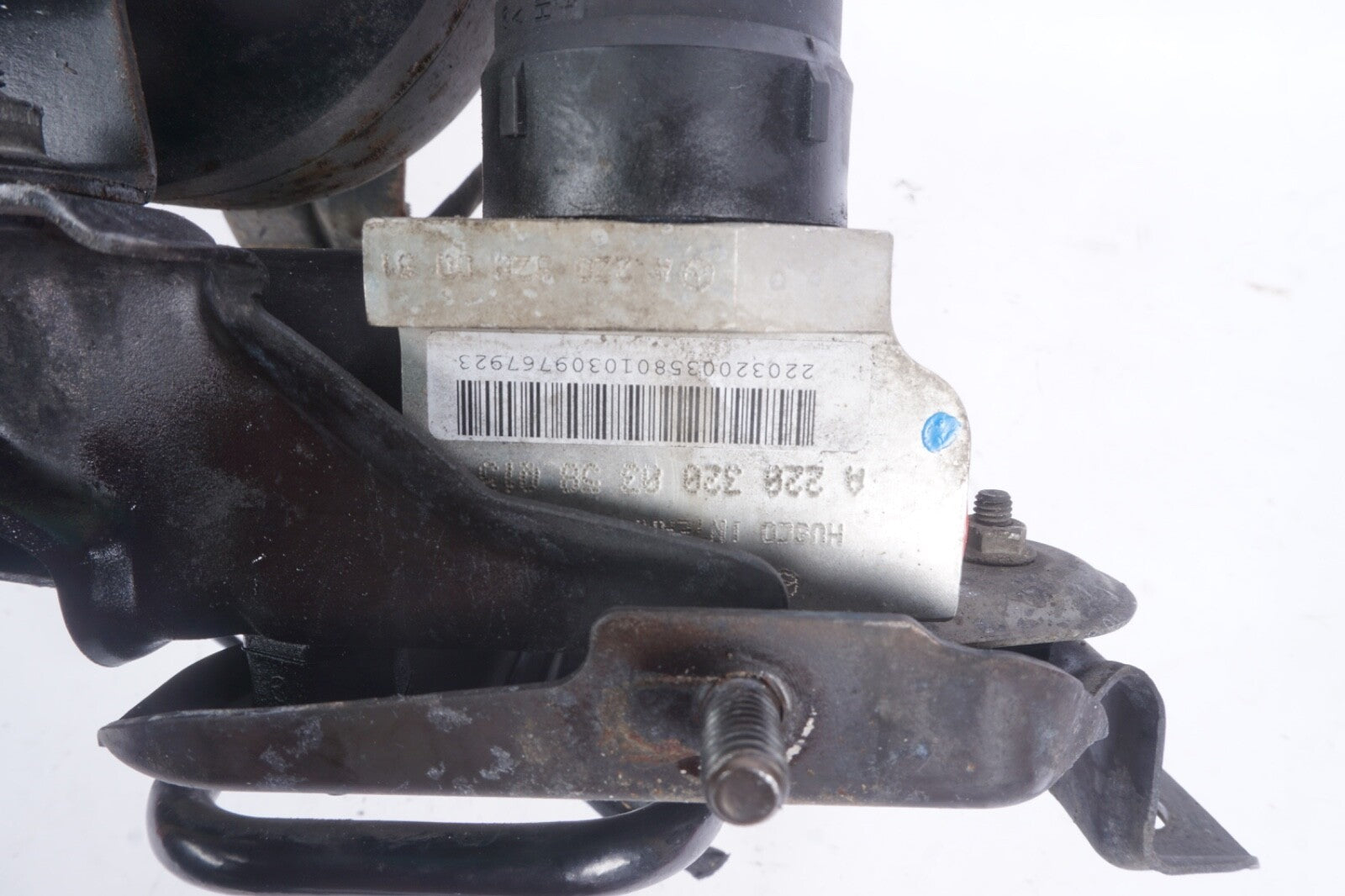 03-06 Mercedes R230 SL500 SL600 Front Hydraulic Suspension Valve Block OEM