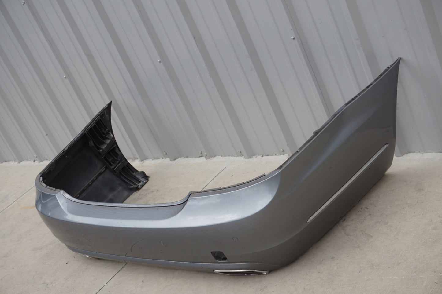 10-13 Mercedes W221 S400 S550 Rear Bumper Cover Assembly GRAY OEM