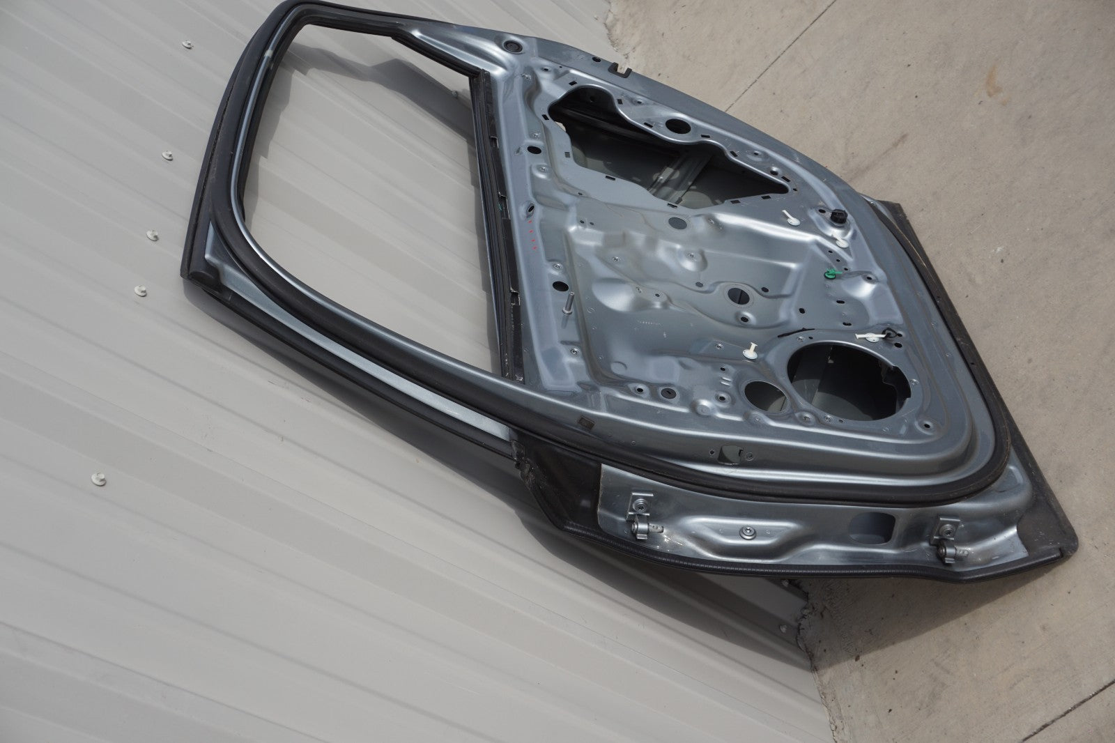 2011 - 2018 Audi A8l Rear Right Passenger Side Door Shell OEM *Long Base*