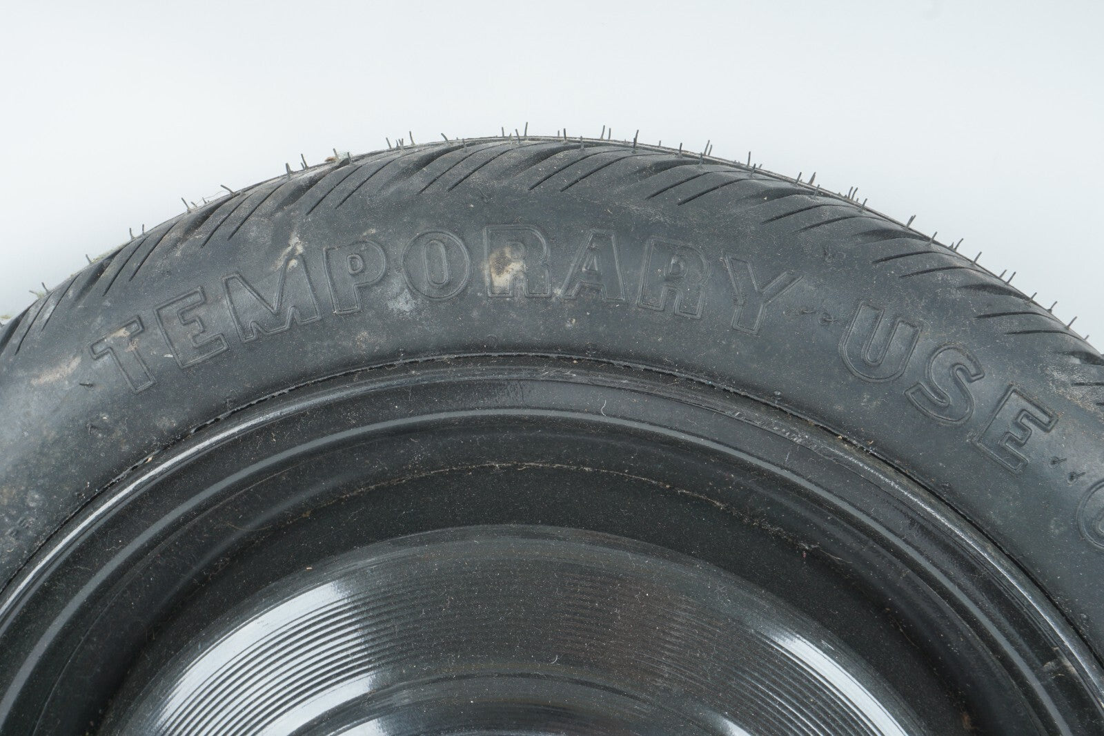 1987-1993 Cadillac Allante SPARE TIRE 125/70D15 OEM