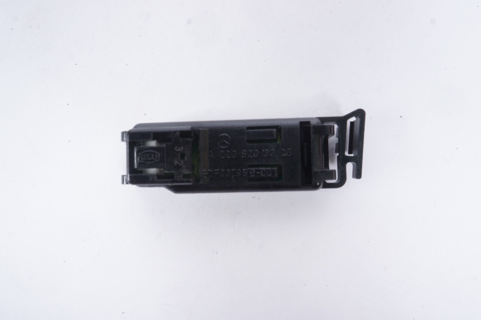 Mercedes Benz S-Class W220 S430 S500 Unit Light Sensor A2208203326