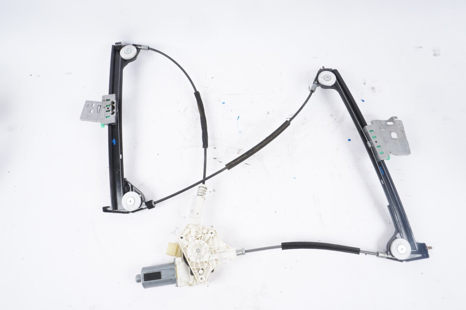 03 - 12 Mercedes R230 SL500 SL55 Front Right Side Door Window Regulator Motor