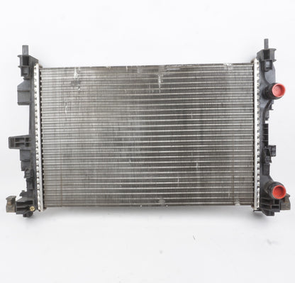 2018 - 2021 Jeep Renegade 2.4l Engine Cooling Radiator OEM