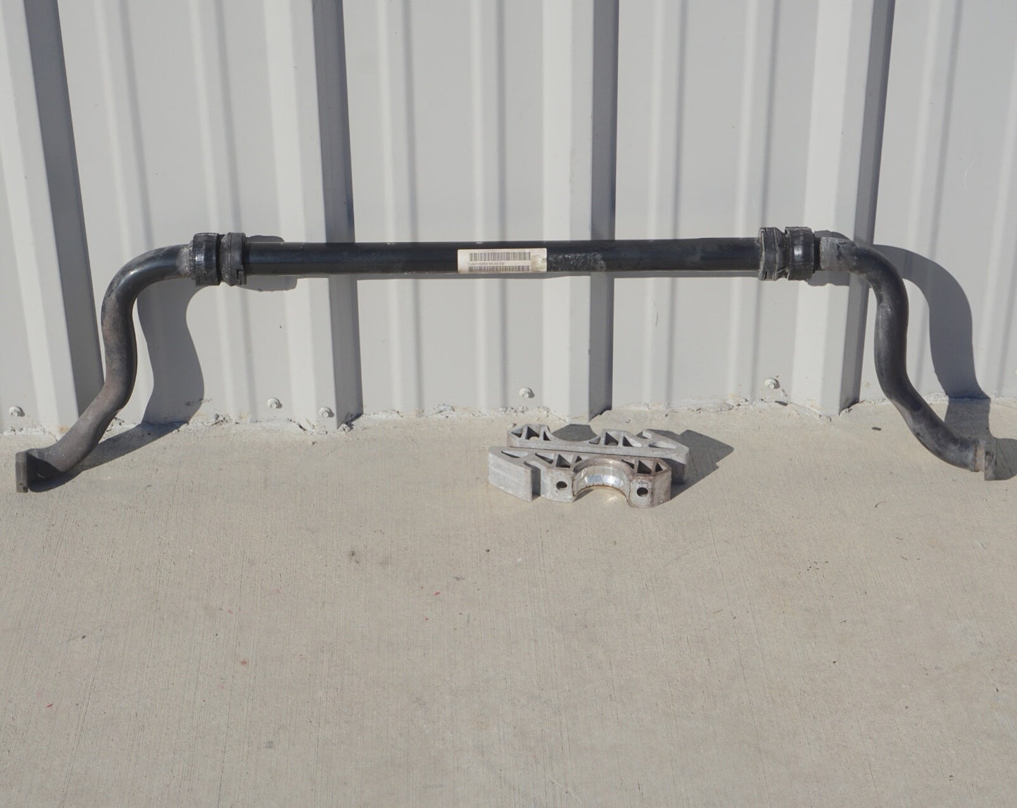 2011-2018 PORSCHE CAYENNE TURBO 958 FRONT STABILIZER SWAY BAR OEM 7L0411025H