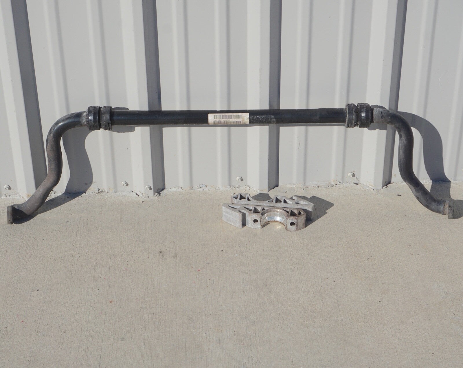 2011-2018 PORSCHE CAYENNE TURBO 958 FRONT STABILIZER SWAY BAR OEM 7L0411025H