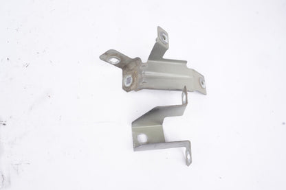 2011-2018 PORSCHE CAYENNE 958 DRIVER FRONT LEFT FENDER MOUNT BRACKET OEM