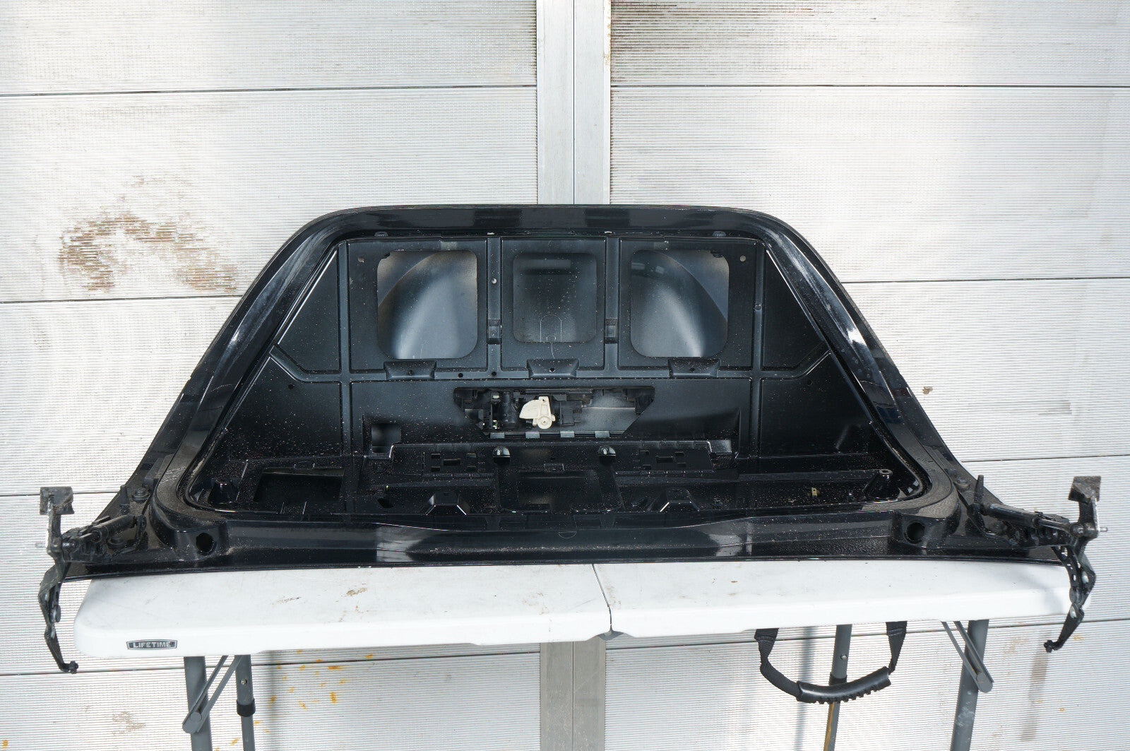 06-09 MERCEDES BENZ CLK350 COUPE REAR TRUNK LID TAILGATE SHELL COVER PANEL OEM