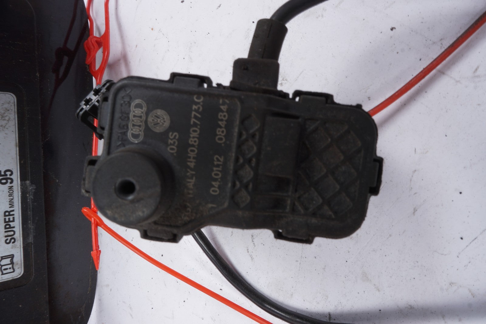 2011-2014 AUDI A8L Long Fuel Tank Door w/ Cap & Actuator OEM