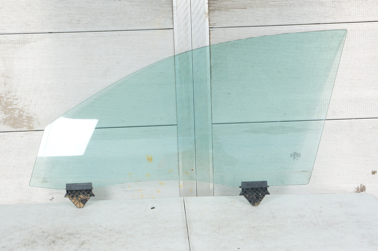 2004-2010 Audi A8 D3 Quattro FRONT LEFT DRIVER SIDE DOOR WINDOW GLASS OEM