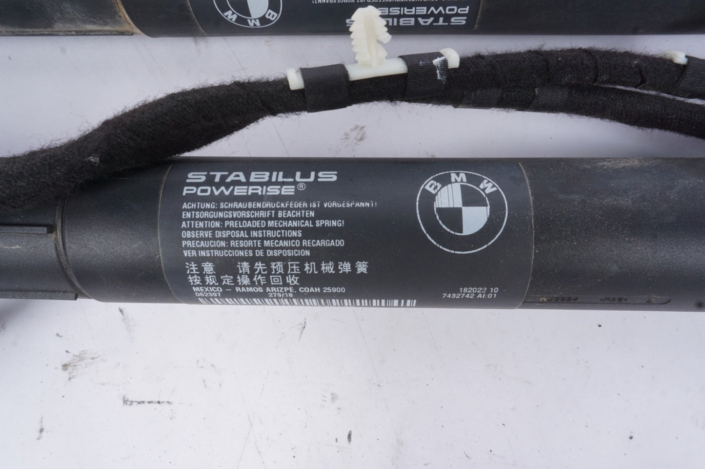 2011 - 2017 BMW X3 F25  Left Right Rear Trunk Lid Gate Lift Spindle Drive Shock