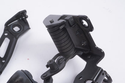 2021 2022 2023 BMW M440I REAR LEFT CONVERTIBLE TOP SUPPORT HINGE BRACKET 8495767