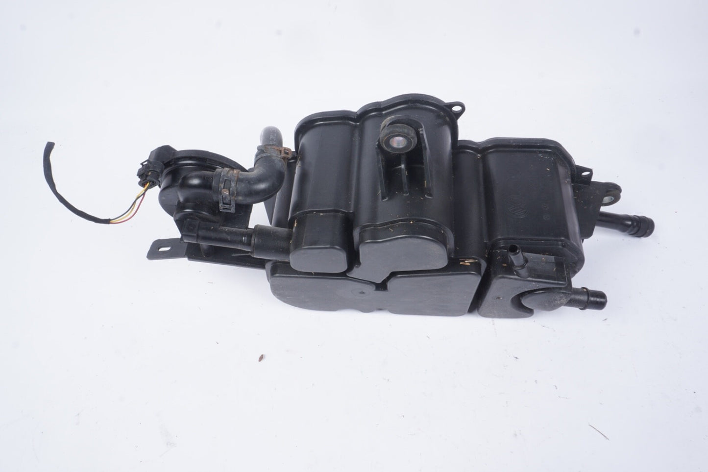 08-18 Audi A6 A7 Quattro Gas Fuel Vapor EVAP Charcoal Canister 8K0201801C Oem