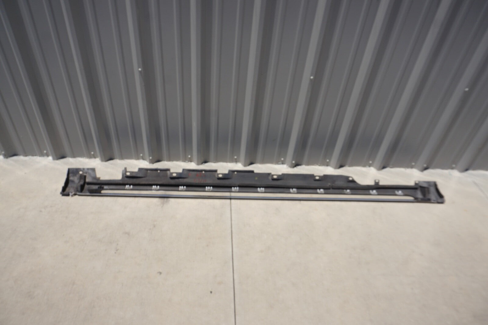 2011 - 2014 AUDI A8 L LEFT DRIVER SIDE SKIRT ROCKER PANEL MOLDING OEM 4H4853855B