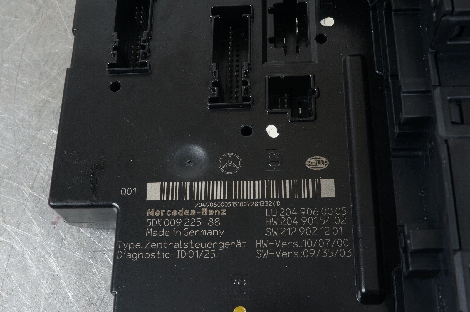 08-11 Mercedes W204 C300 C250 Rear SAM Module Relay Fuse Box Assembly OEM