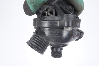 07-11 BMW E60 E61 E90 E92 135i Engine Coolant Thermostat Housing 7536655 OEM