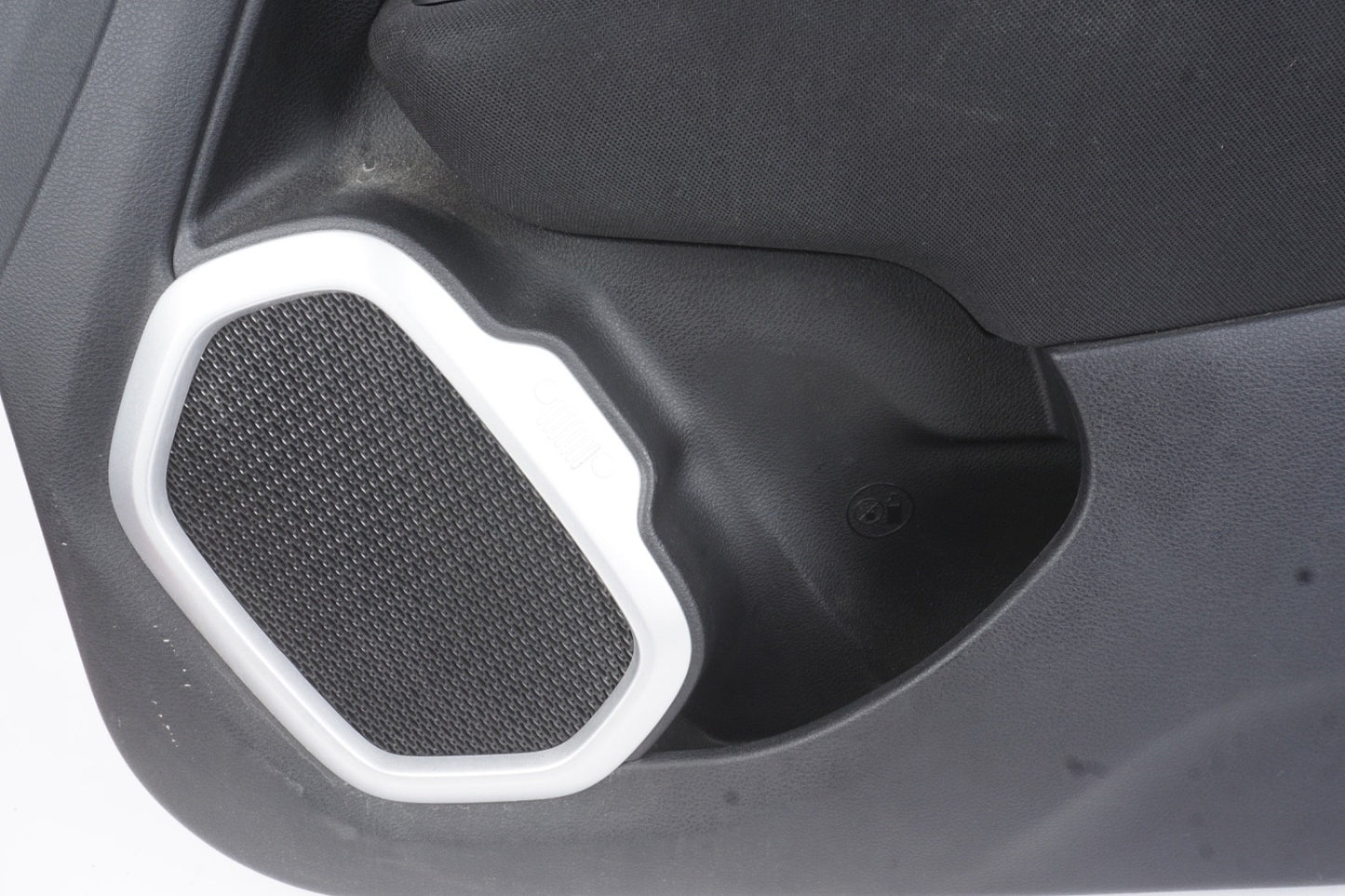 2015 - 2022 Jeep Renegade Front Right Interior Door Trim Panel Black OEM