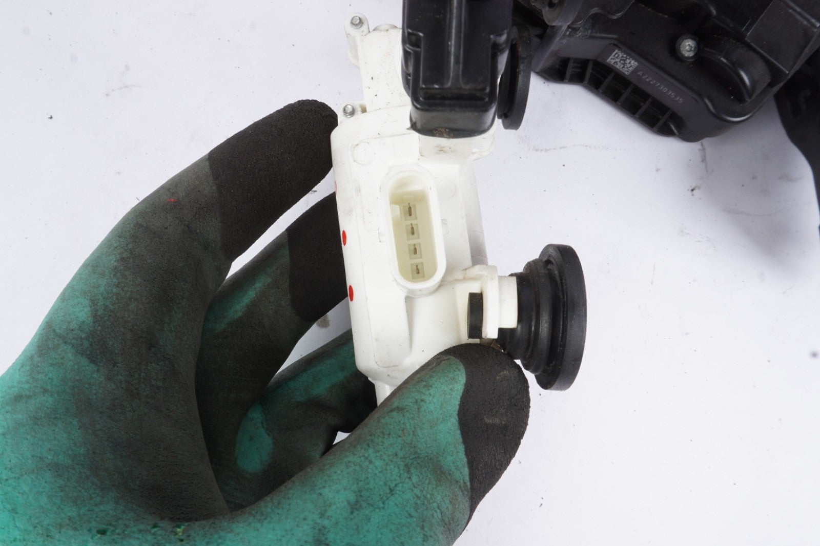 14-20 Mercedes W222 S550 S600 Rear Left Door Lock Latch Actuator Keyless Go OEM